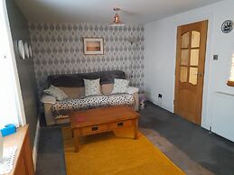 Charming Eyemouth 1-bed Apt, Sleeps 2 Near Beach