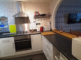 Charming Eyemouth 1-bed Apt, Sleeps 2 Near Beach