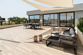 5BD Luxury Penthouse With Sea View