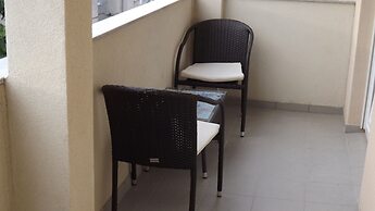 Apartment 5 Double Bed & Bidet Sleeps 2 Guests