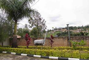 House - Sleeps 6 - Parking - Garden