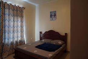 House - Sleeps 6 - Parking - Garden