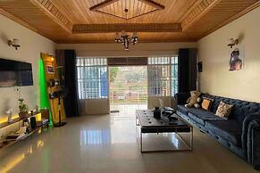 House - Sleeps 6 - Parking - Garden