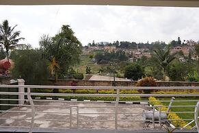 House - Sleeps 6 - Parking - Garden