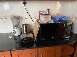 House - Sleeps 6 - Parking - Garden
