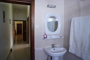 House - Sleeps 6 - Parking - Garden