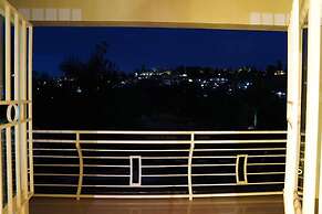 House - Sleeps 6 - Parking - Garden