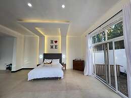 Inviting 1-bed Studio in Dar es Salaam