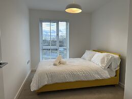 Mordern Retro 2 Bedroom Apartment
