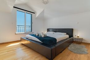 Desert Island Apartment