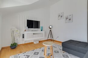 Desert Island Apartment