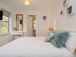 Hollytree Lodge