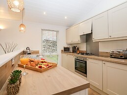 Hollytree Lodge