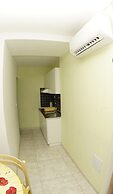 Apartment 11 Sleeps 4 Guests
