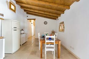 2474 Villa Vanda