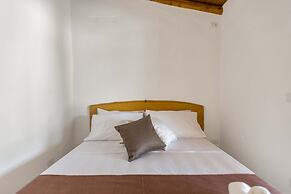 2474 Villa Vanda