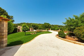 2474 Villa Vanda