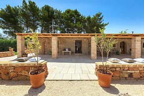 2474 Villa Vanda