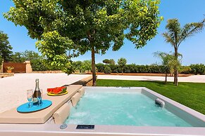 2474 Villa Vanda