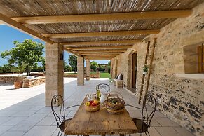 2474 Villa Vanda