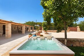2474 Villa Vanda