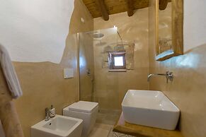 2474 Villa Vanda
