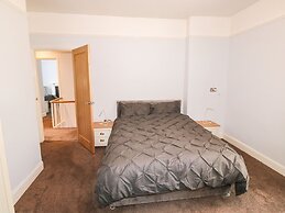 11 Magdalene Road