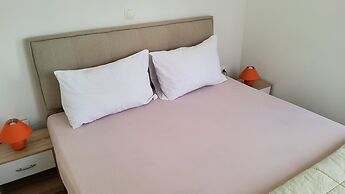 Inviting Apartment 7 Sleeps 4 Guests