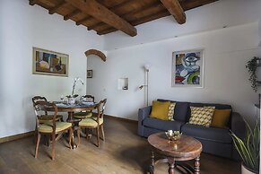 Oltrarno Modern Apartment in Florence