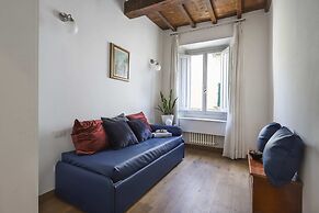 Oltrarno Modern Apartment in Florence