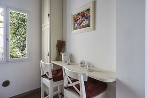 Oltrarno Modern Apartment in Florence