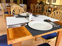 Rwizi Arch Hotel