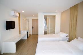 HOTEL AGNES
