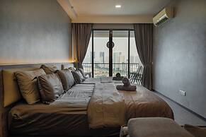 The Landmark by The Only Bnb