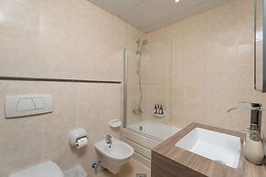 Nasma Luxury Stays - Marina Pinnacle