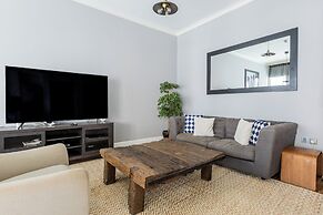 Nasma Luxury Stays - Marina Pinnacle