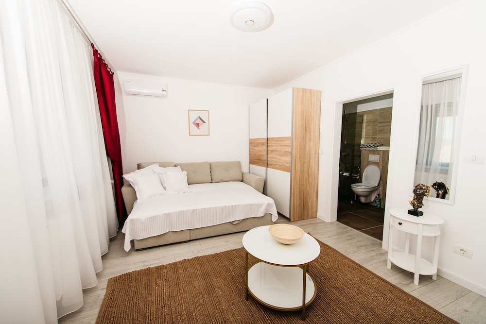 EVRA APARTMENTS