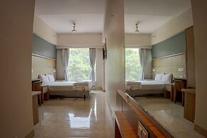 KJSP SEASONS HOTEL