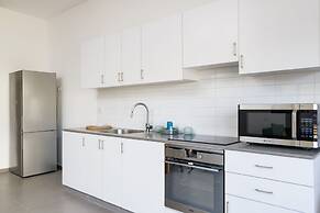New & Bright 2BR with Balcony near Beach