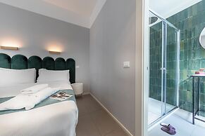 Carrara24