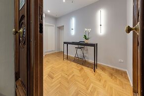Carrara24