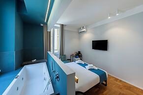 Carrara24