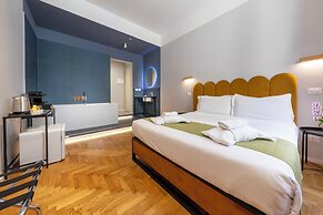 Carrara24