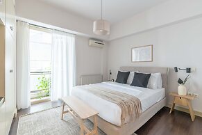 Panoramic 1BR Apt near Kallimarmaro