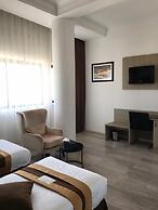HOTEL COLOMBE