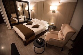 HOTEL COLOMBE
