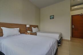 Aranis Hotel