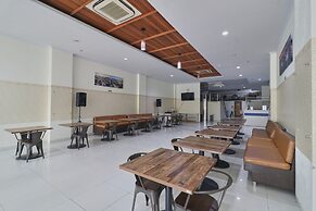 Aranis Hotel