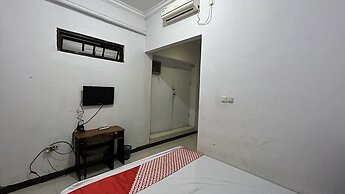 Hotel O Kost Biru