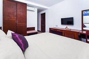Golden Sun Hotel